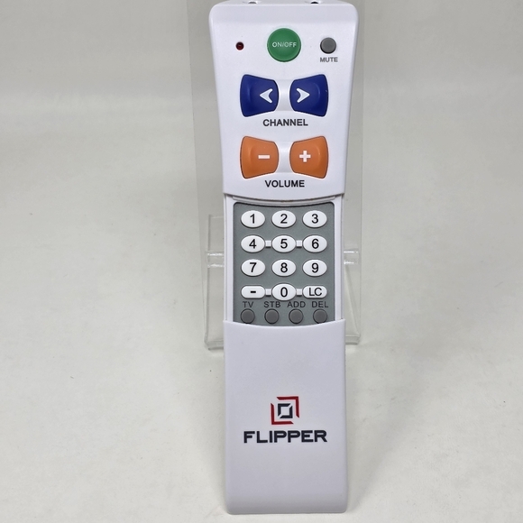 Flipper fla22v1 Big Button Universal Remote for 2 Devices Used Tested - Picture 3 of 4